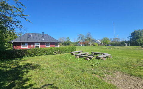 Wrage - 500M from the Sea: Græs, Træ, Hus, Hjem, Tag, Sommerhus, Almindeligt, Land Lot, Lawn