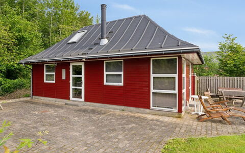 Wrage - 500M from the Sea: Gulvbelægning, Væg, Etage, Indretning, Træ, Loft, Trægulve, Belysning, Møbel, Laminat Gulv