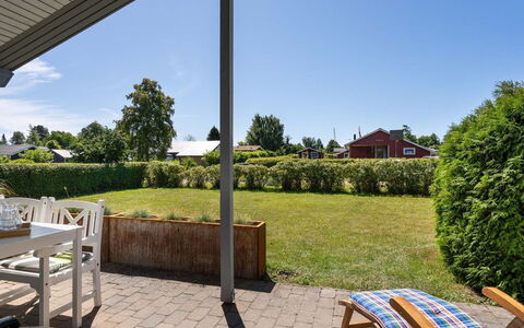 Ilppo - 200M from the Sea: Hjem, Tag, Hus, Sommerhus, Estate, Dør, Veranda, Sidespor, Stuehus, Skygge