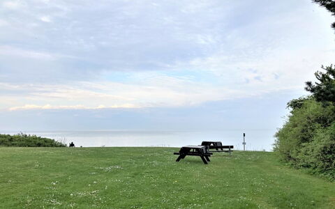 Ilppo - 200M from the Sea: Hjem, Tag, Hus, Sommerhus, Estate, Dør, Veranda, Sidespor, Stuehus, Skygge