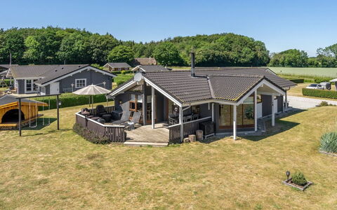 Ela - 500M from the Sea: Tag, Hus, Hjem, Sommerhus, Sidespor, Estate, Indkørsel, Garden Bygninger, Gård, Skur