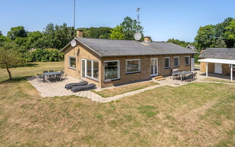 Ilda - 250M from the Sea: Tag, Hus, Hjem, Sommerhus, Sidespor, Estate, Indkørsel, Garden Bygninger, Gård, Skur