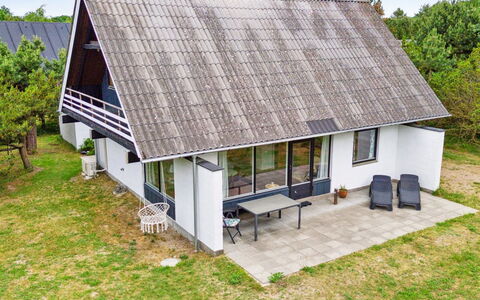 Wiger - 150M from the Sea: Tag, Hus, Hjem, Sommerhus, Dør, Sidespor, Dæk, Veranda, Planke, Hårdttræ