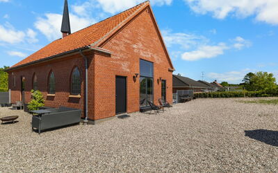 Frothi - 550M from the Sea