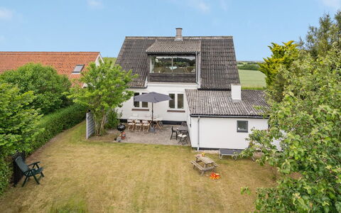 Truels - 2Km from the Sea: Tag, Hus, Hjem, Sommerhus, Dør, Sidespor, Dæk, Veranda, Planke, Hårdttræ