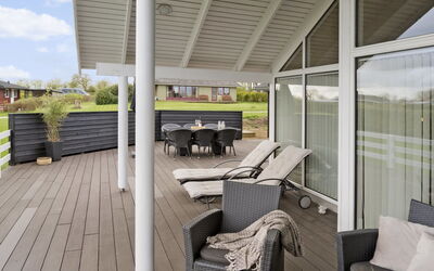 Hansa - 900M from the Sea