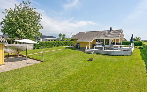 Albantine - 150M from the Sea: Tag, Hus, Hjem, Sommerhus, Dør, Sidespor, Dæk, Veranda, Planke, Hårdttræ