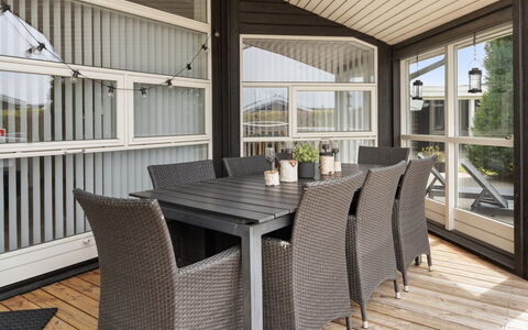Arnod - 400M from the Sea: Blå, Busk, Sommerhus, Bunddække, Have, Estate, Skygge, Landscaping, Stuehus, Eco Hotel