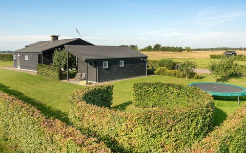 Myrte - 500M from the Sea: Hus, Tag, Hjem, Sommerhus, Estate, Stuehus, Villa, Veranda, Sidespor