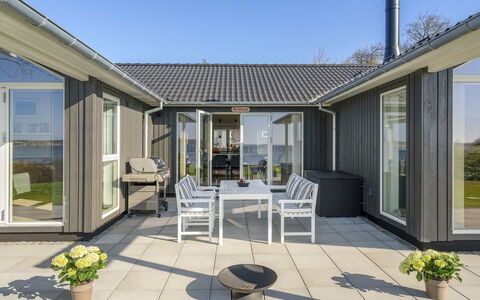 Lander - 20M from the Sea: Tag, Hus, Hjem, Sommerhus, Sidespor, Estate, Indkørsel, Garden Bygninger, Gård, Skur