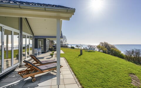 Lander - 20M from the Sea: Tag, Hus, Hjem, Sommerhus, Sidespor, Estate, Indkørsel, Garden Bygninger, Gård, Skur