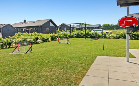 Thorfin - 200M from the Sea: Plantesamfund, Sollys, Urteagtig Plante, Have, Plantation, Landbrug, Farm