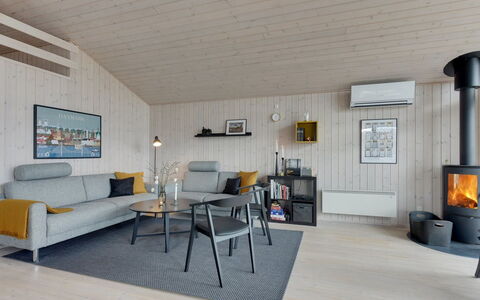 Darja - 300M from the Sea: Tag, Hus, Land Lot, Hjem, Sommerhus, Estate, Garden Bygninger, Skygge, Bjælkehytte, Landscaping
