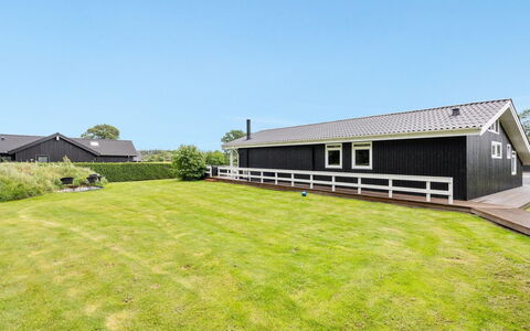 Darja - 300M from the Sea: Tag, Hus, Land Lot, Hjem, Sommerhus, Estate, Garden Bygninger, Skygge, Bjælkehytte, Landscaping