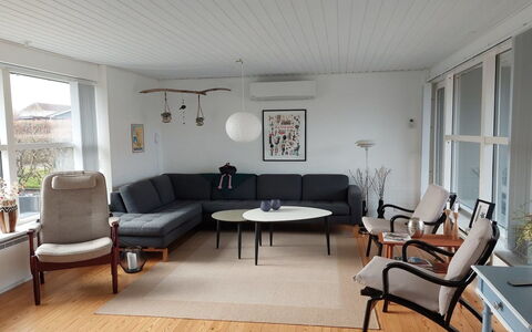 Greth - 500M from the Sea: Hus, Sommerhus, Tag, Garden Bygninger, Skygge, Skur, Backyard, Udendørs Møbler, Gård, Lawn