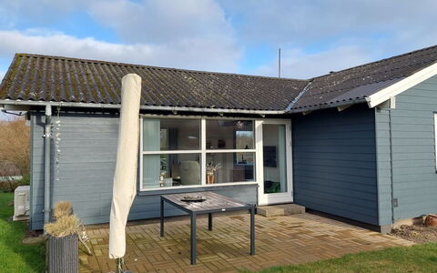 Greth - 500M from the Sea: Hus, Sommerhus, Tag, Garden Bygninger, Skygge, Skur, Backyard, Udendørs Møbler, Gård, Lawn