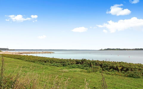 Cara - 200M from the Sea: Tag, Hus, Hjem, Sommerhus, Sidespor, Estate, Indkørsel, Garden Bygninger, Gård, Skur