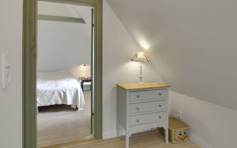 Ingulf - 18Km from the Sea: Blå, Busk, Sommerhus, Bunddække, Have, Estate, Skygge, Landscaping, Stuehus, Eco Hotel