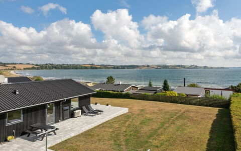 Beowulf - 200M from the Sea: Plantesamfund, Sollys, Urteagtig Plante, Have, Plantation, Landbrug, Farm