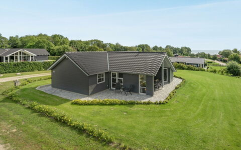 Damiana - 500M from the Sea: Græs, Hus, Tag, Sommerhus, Hjem, Busk, Stuehus, Land Lot, Landdistrikt