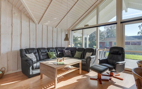Hellena - 90M from the Sea: Arkitektur, Tag, Hjem, Kompositmateriale, Dagslys, Sidespor, Indkørsel
