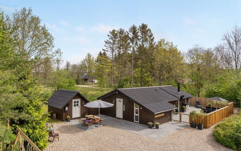 Kea - 30Km from the Sea: Bygning, Hus, Hjem, Tag, Sommerhus, Boligområde, Menneskelig Bosættelse, Landdistrikt, Estate, Indkørsel