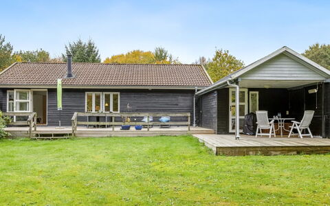 Siiri - 28Km from the Sea: Hus, Sommerhus, Hjem, Veranda, Lawn, Skygge, Have, Gård, Stuehus, Estate