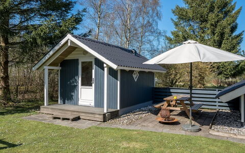 Snefrid - 12Km from the Sea: Loft, Gulvbelægning, Indretning, Etage, Kompositmateriale, Møbel, Udvej, Hotel, Design, Dagslys