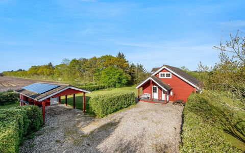 Liam - 800M to the Fjord: Græs, Busk, Hus, Have, Hjem, Sommerhus, Land Lot, Lawn, Bunddække