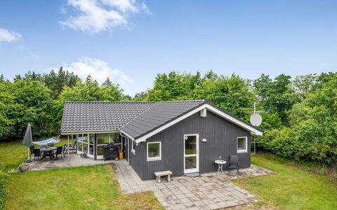 Valentin - 400M to the Fjord: Lejlighed, Skygge, Altan, Stol, Hegn, Udendørs Møbler, Aluminium, Kunstgræs