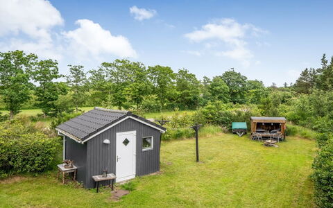 Valentin - 400M to the Fjord: Lejlighed, Skygge, Altan, Stol, Hegn, Udendørs Møbler, Aluminium, Kunstgræs