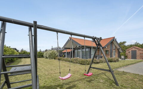 Donka - 300M to the Fjord: Tag, Hus, Land Lot, Hjem, Sommerhus, Estate, Garden Bygninger, Skygge, Bjælkehytte, Landscaping