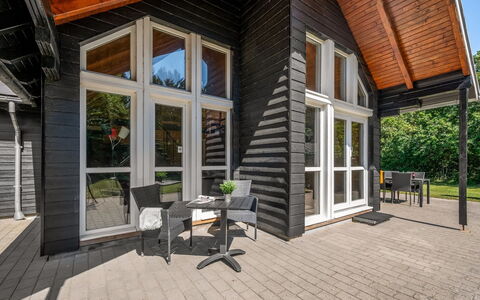 Yvonna - 350M to the Fjord: Træ, Sidespor, Sommerhus, Hårdttræ, Planke, Veranda, Estate, Design, Bejdse