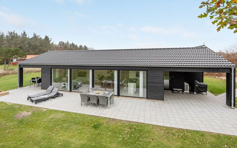 Tindra - 30M to the Fjord: Plantesamfund, Sollys, Urteagtig Plante, Have, Plantation, Landbrug, Farm
