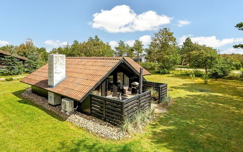 Raita - 350M to the Fjord: Tag, Hus, Hjem, Sommerhus, Sidespor, Land Lot, Landdistrikt, Stuehus, Veranda, Garden Bygninger