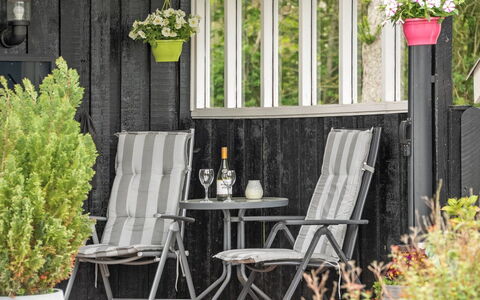 Raisa - 200M to the Fjord: Plantesamfund, Sollys, Urteagtig Plante, Have, Plantation, Landbrug, Farm