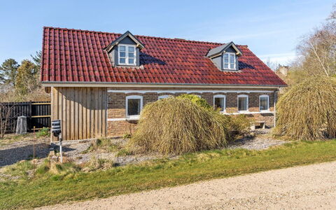 Malene - 700M to the Fjord: Tag, Hus, Hjem, Sommerhus, Sidespor, Estate, Indkørsel, Garden Bygninger, Gård, Skur