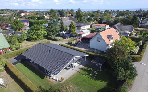 Tord - 350M from the Sea: Boligområde, Tag, Forstad, Indkørsel, Estate, Skorsten