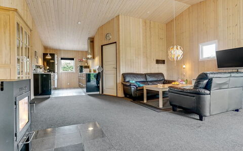 Tord - 350M from the Sea: Boligområde, Tag, Forstad, Indkørsel, Estate, Skorsten
