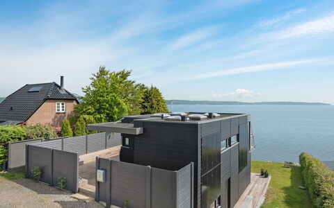 Herewardus - 10M to the Fjord: Plantesamfund, Sollys, Urteagtig Plante, Have, Plantation, Landbrug, Farm