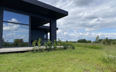 Anelle - 500M from the Sea: Sommerhus, Hjem, Hus, Tag, Veranda, Estate, Sidespor, Garden Bygninger, Stuehus, Gård