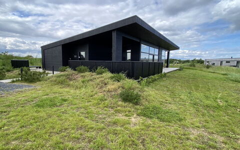Anelle - 500M from the Sea: Sommerhus, Hjem, Hus, Tag, Veranda, Estate, Sidespor, Garden Bygninger, Stuehus, Gård