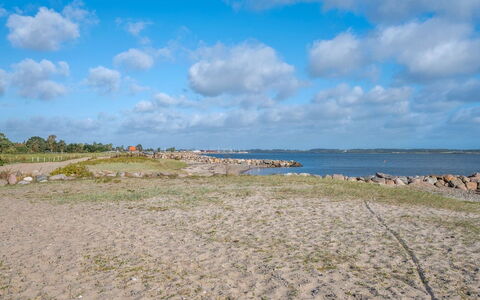 Ekatarina - 125M from the Sea: Himmel, Blå, Vand, Krop Af Vand, Horisont, Naturligt Miljø, Sky, Kyst, Rots, Kyst