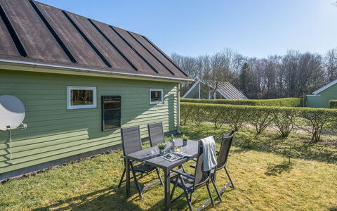 Terese - 45Km from the Sea: Plantesamfund, Sollys, Urteagtig Plante, Have, Plantation, Landbrug, Farm