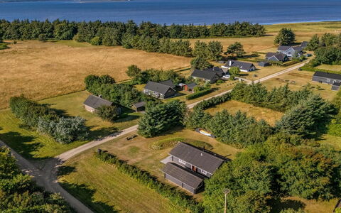 Engeline - 300M to the Fjord: Landskab, Boligområde, Fugleperspektiv, Hus, Almindeligt, Tag, Luftfotografering, Land Lot, Hjem, Menneskelig Bosættelse