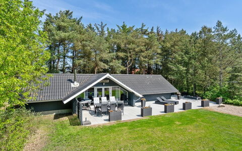 Hjalmara - 900M from the Sea: Plantesamfund, Sollys, Urteagtig Plante, Have, Plantation, Landbrug, Farm