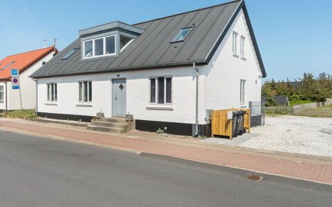 Thilla - 100M from the Sea: Hus, Hjem, Tag, Sommerhus, Land Lot, Estate, Stuehus, Landsby, Farm