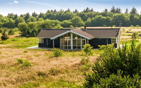 Sulki - 3.5Km from the Sea: Sommerhus, Hjem, Hus, Tag, Veranda, Estate, Sidespor, Garden Bygninger, Stuehus, Gård