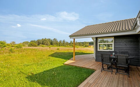 Sulki - 3.5Km from the Sea: Sommerhus, Hjem, Hus, Tag, Veranda, Estate, Sidespor, Garden Bygninger, Stuehus, Gård
