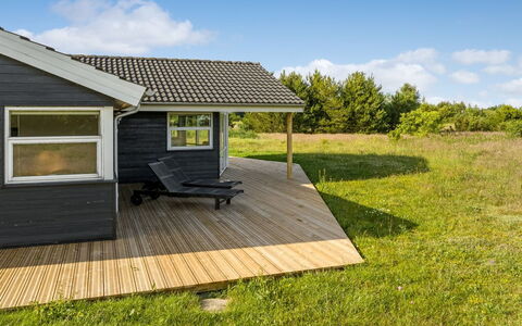Sulki - 3.5Km from the Sea: Sommerhus, Hjem, Hus, Tag, Veranda, Estate, Sidespor, Garden Bygninger, Stuehus, Gård